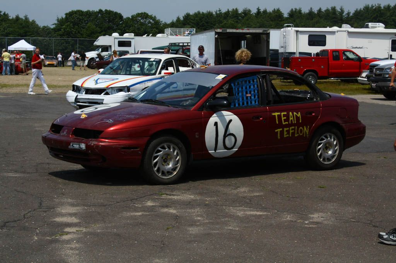 Illustration for article titled The 24 Hours Of LeMons New England 2009 Über Gallery, Part 1